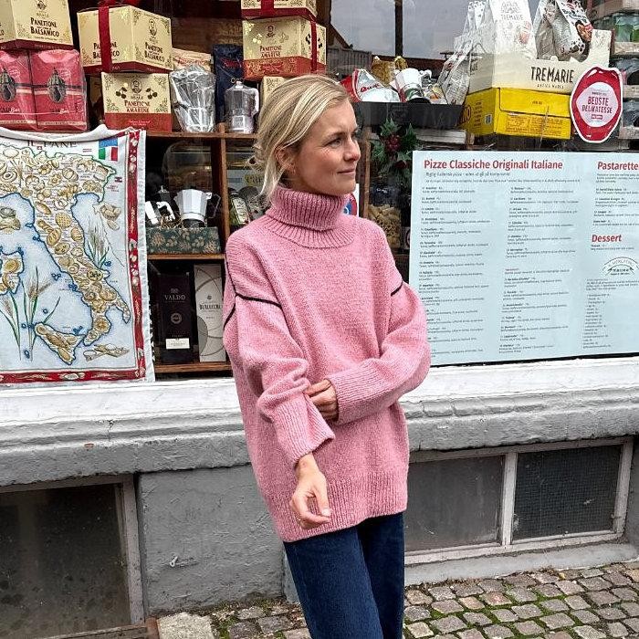 Женский свитер оверсайз вязаный спицами сверху Linea Sweater