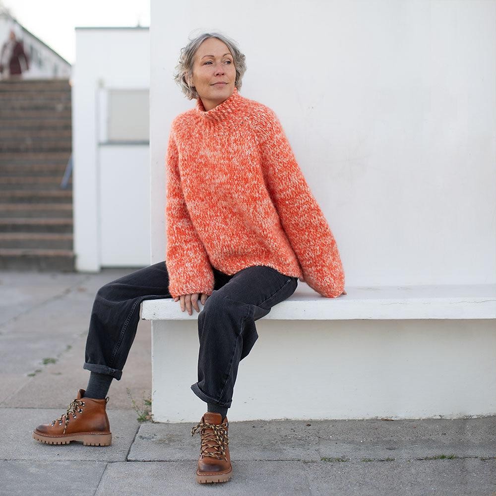 Теплый свитер женский спицами описание