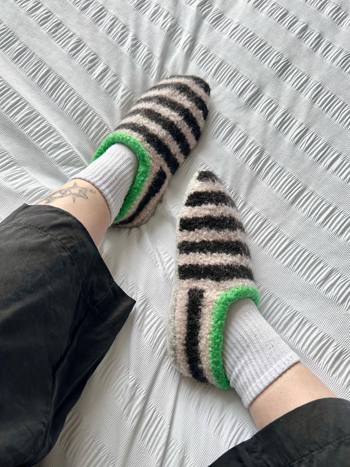 Вязаные валяные тапки описание МК