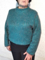 zhenskij pulover iz moxera na mashine opisanie