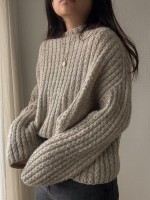 Женский свитер спицами