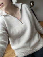 Женский свитер с горловиной на молнии