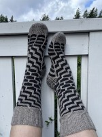 Интересные носки спицами