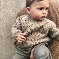 Вязаный спицами детский пуловер спицами