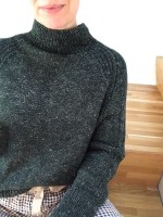 Вязаный свитер с широким регланом