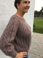 Мохеровый пуловер спицами