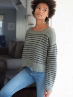 Свободный пуловер полосатым узором