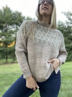 Красивый пуловер с жаккардовым узором