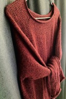 Пуловер реглан, вязаный спицами сверху