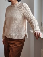 Пуловер-реглан, вязаный спицами сверху