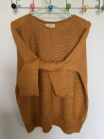 Пуловер необычной конструкции описание
