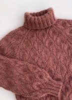 Красивый свитер из мохера