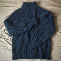 Красивый свитер из мохеровой пряжи