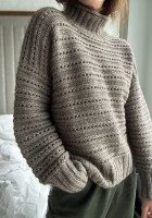 Стильный свитер оверсайз спицами
