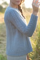 Пуловер с оленем женский