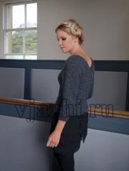 Вязаный пуловер женский спицами