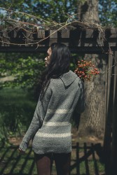 Роскошный женский свитер спицами на осень 2016 года