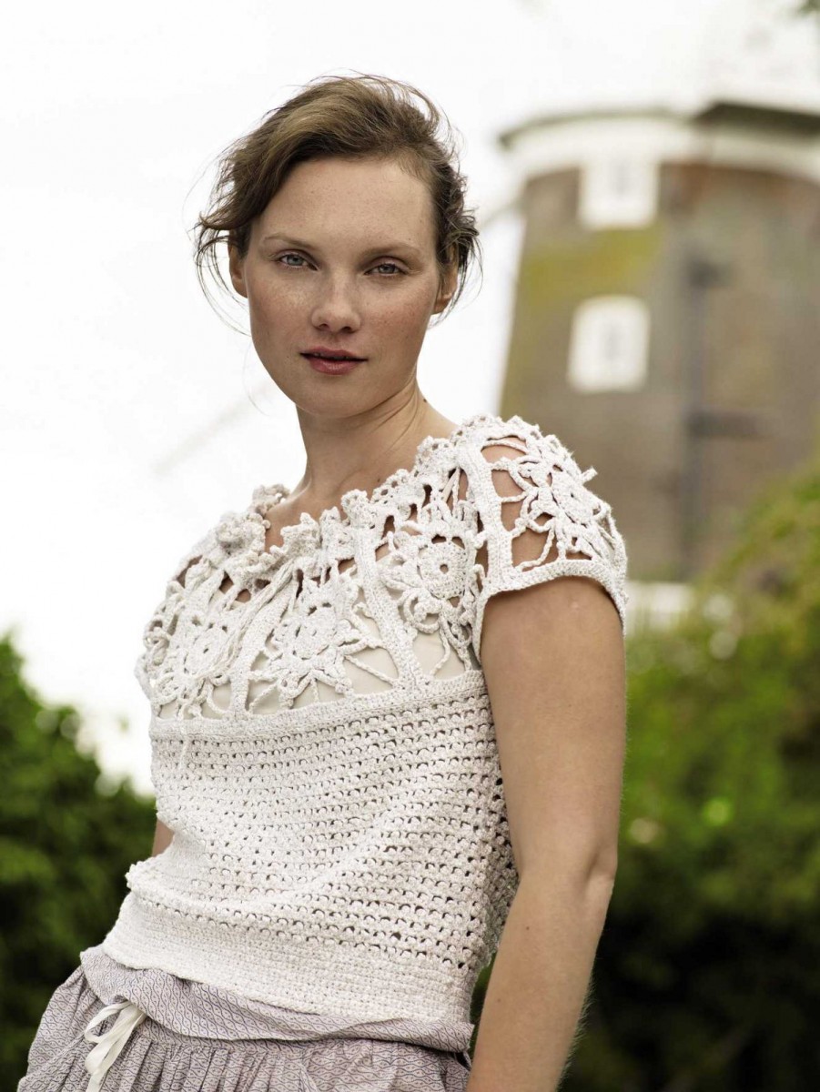 Кофточка Chantilly Rowan Holiday Crochet