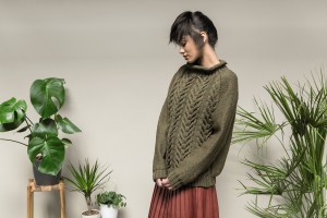 Пуловер Astoria от дизайнера Мартин Стори с аранами по переду