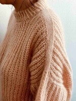Описание вязания спицами свободного свитера английской резинкой