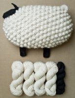 Вязание для дома спицами - подушка овечка