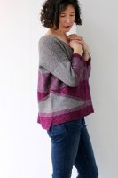 Свободный пуловер спицами Coiled Magenta от Кэрол Феллер