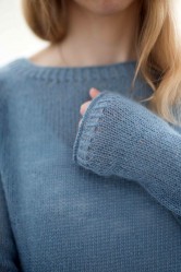 Пуловер из мохера с длинными рукавами подходит для девушек