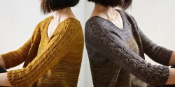 Свободный пуловер спицами для женщин