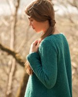Женский свободный пуловер спицами с описанием