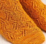 Вязаные носки спицами Copper beech