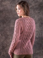 Изящные косы на модном пуловере Mori