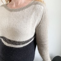 Пуловер без швов с рукавом погон