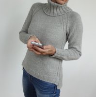 Женский свитер регланом сверху спицами