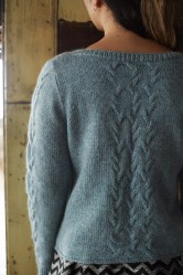 Вязание пуловера косами женского