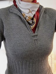 Женский пуловер реглан с высоким воротником спицами