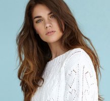 Женский белый пуловер спицами схемы и описание