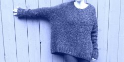 Свободный пуловер спицами