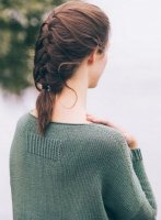Свободный женский пуловер спицами описание
