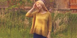 Свободный женский пуловер спицами