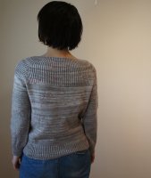 Базовый пуловер регланом