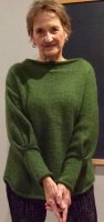 Пуловер цвета хаки