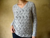 Женский ажурный пуловер без швов