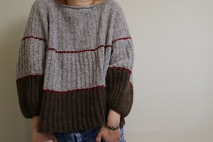 Свободный пуловер спицами фото