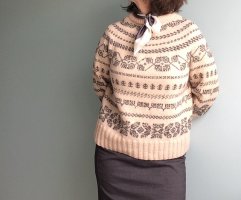 пуловер жакардовыми полосами