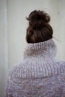 Стильный пуловер на осень