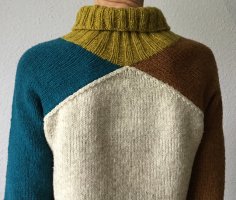 Модный свитер цветными блоками