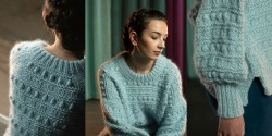Пуловер с шишечками спицами