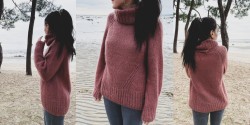 Пуловер с широким воротником спицами