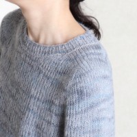 Пуловер регланом погон спицами без швов