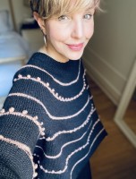 Пуловер с прямыми рукавами спицами